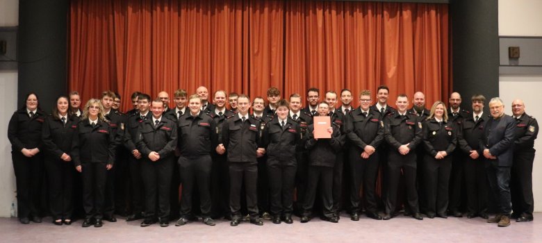 Gruppenbild der beförderten Feuerwehrleute der VG Daaden-Herdorf.