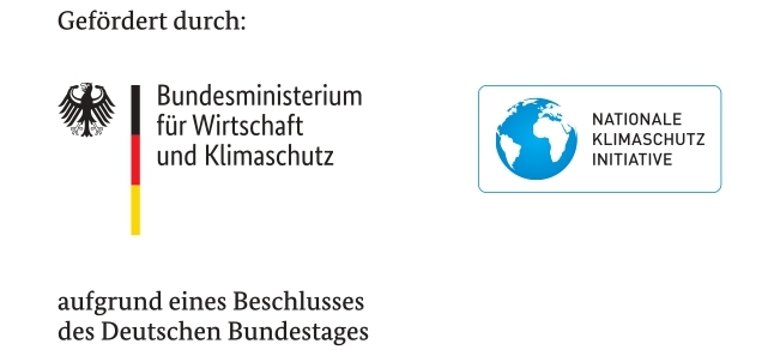 Hier sehen Sie die Logos der beteiligten Förderinstitutionen für die neuen auf LED umgerüsteten Flutlichtanlagen. Einmal das Logo vom Bundesministerium für Wirtschaft und Klimaschutz und das Logo der Nationalen Klimaschutzinitiative.