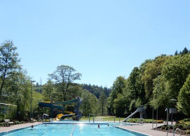 Freibad Daaden Hier sehen Sie das Schwimmbecken des Freibades in Daaden