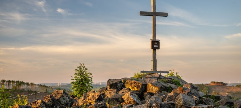 Hier sehen Sie die Trödelsteine mit Gipfelkreuz