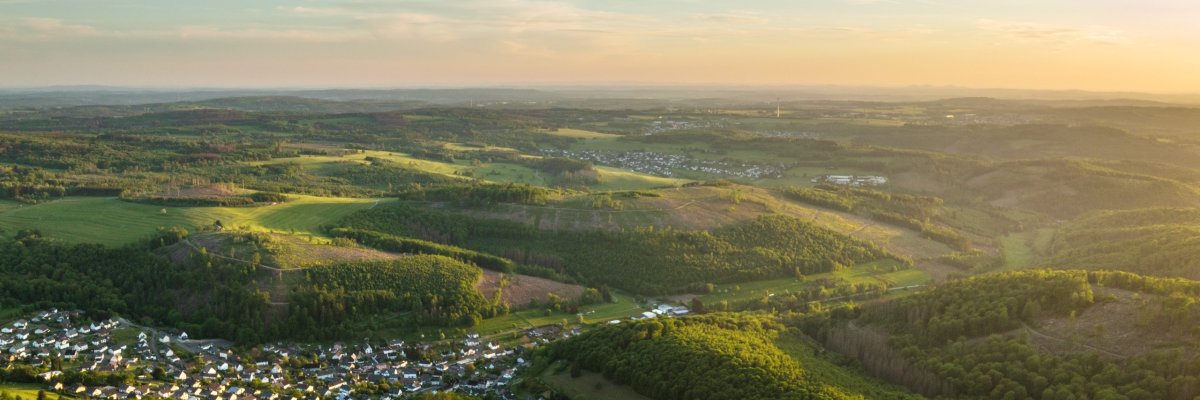 Emmerzhausen Hier sehen Sie Emmerzhausen aus der Vogelperspektive