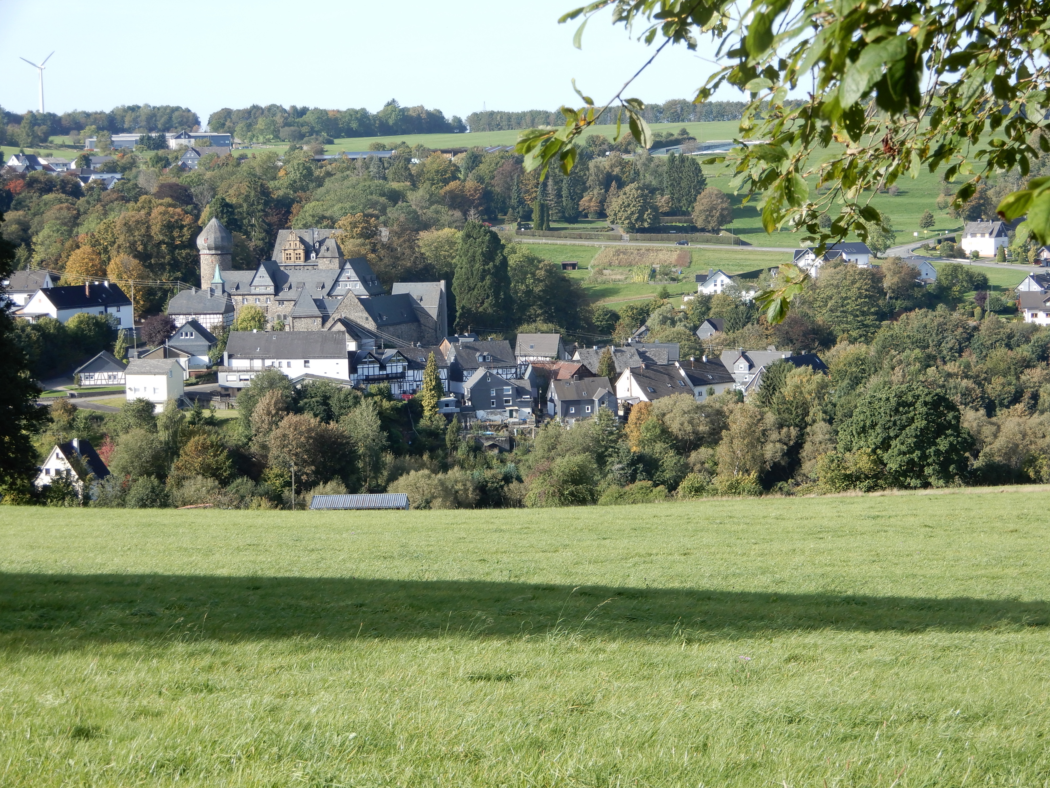 Hier sehen Sie einen Ausschnitt von Friedewald mit Schloss.
