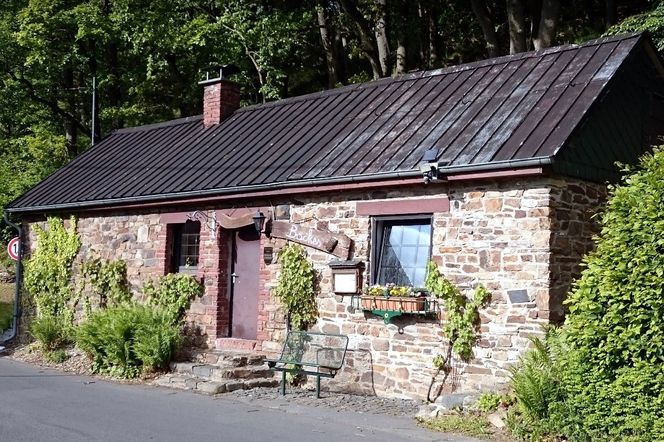 Hier sehen Sie den Backes in Mauden