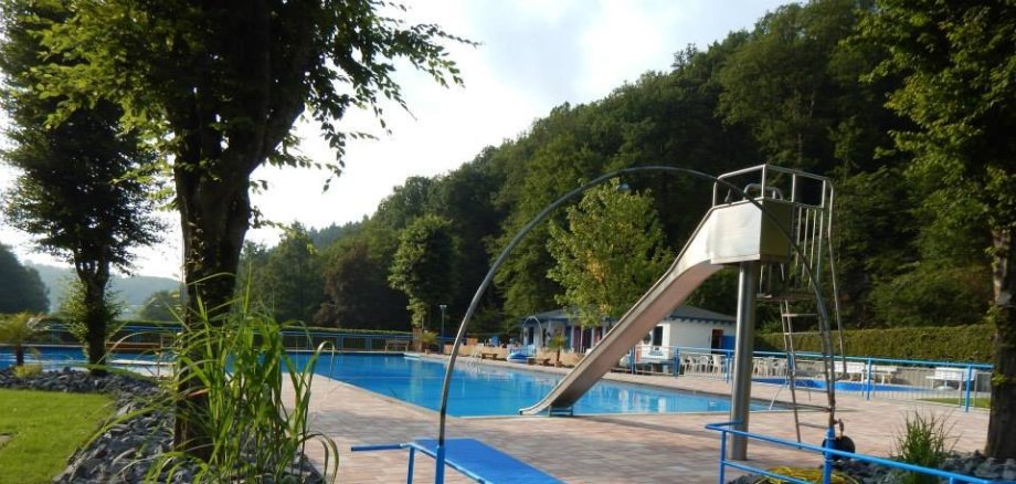 Hier sehen Sie das Freibad in Niederdreisbach