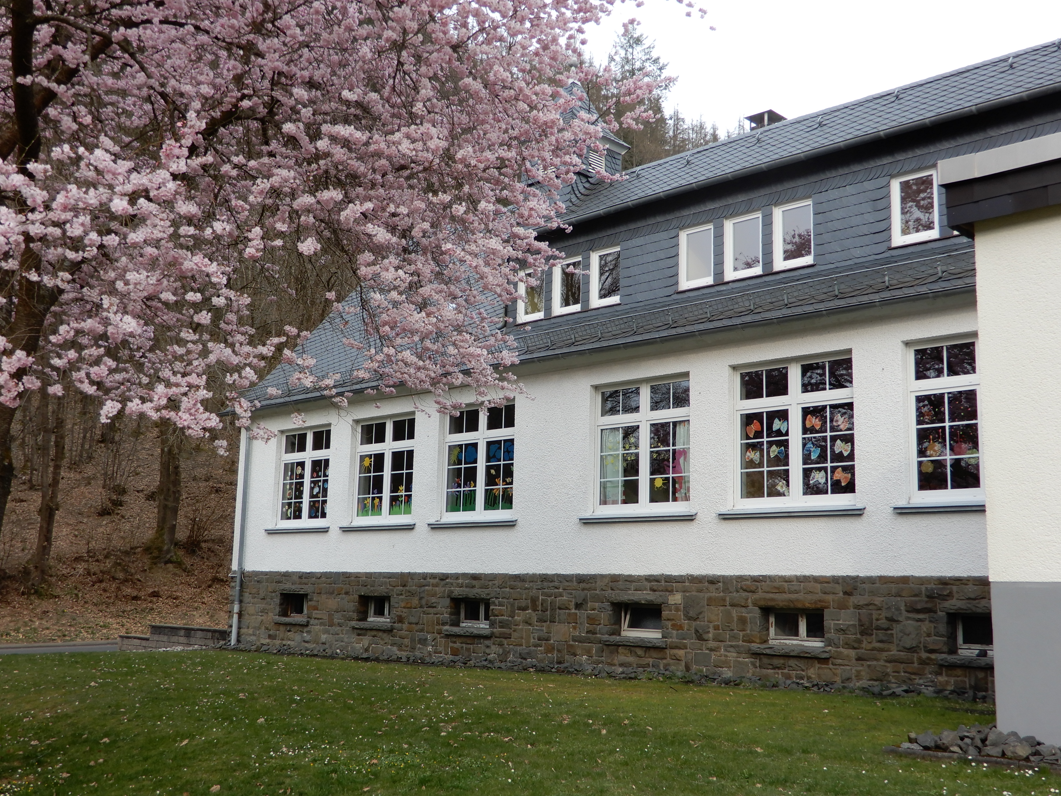 Hier sehen Sie den Kindergarten in Niederdreisbach