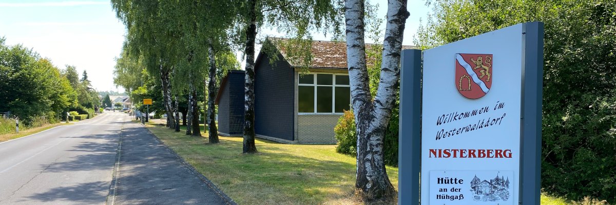 Hier sehen Sie das Willkommensschild von Nisterberg