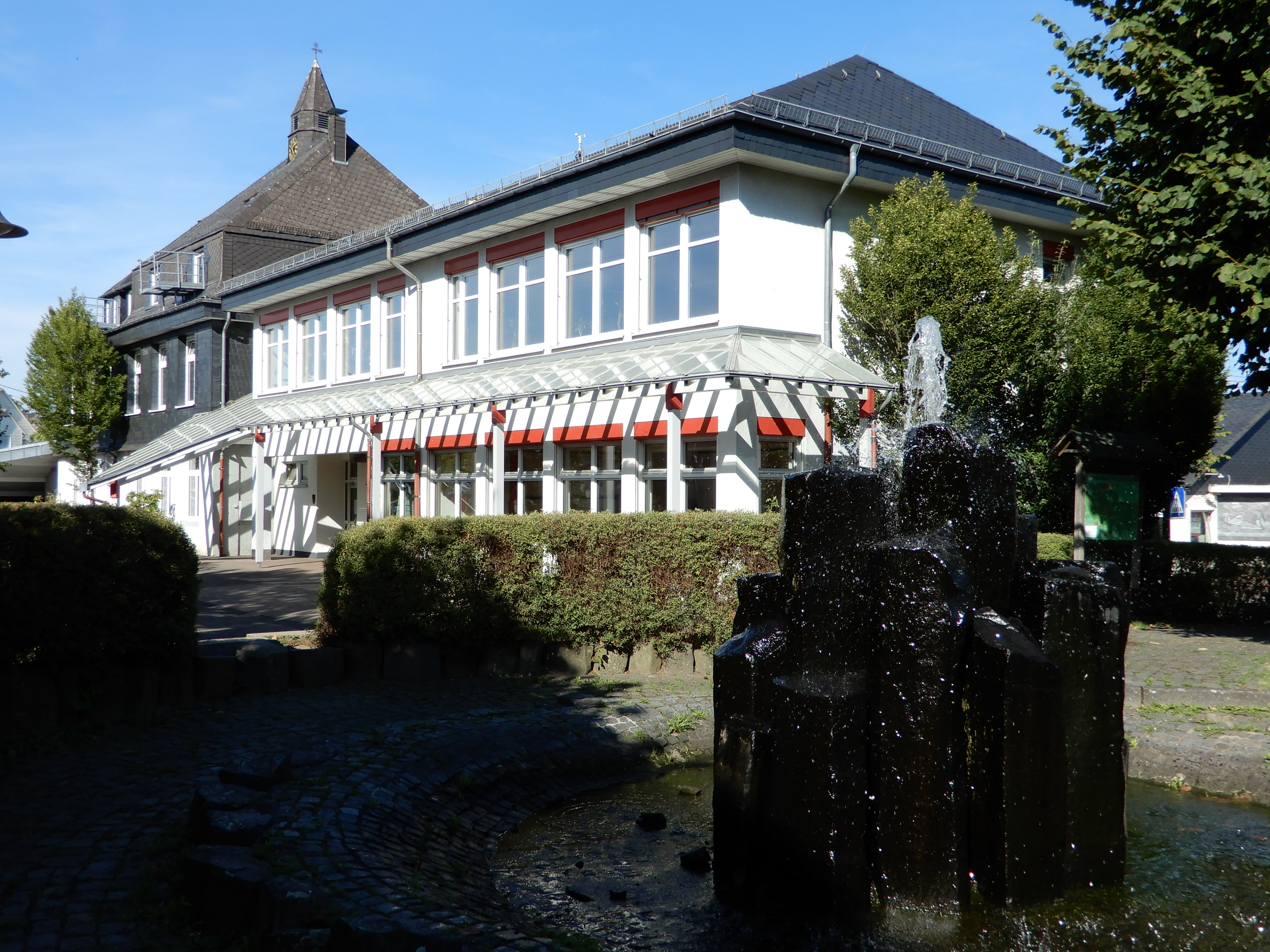 Hier sehen Sie die Grundschule in Weitefeld