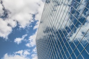 Hochhaus Hier sehen Sie die Fensterfront eines Hochhauses.